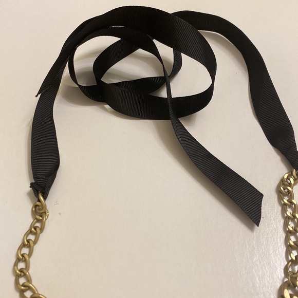 Club Monaco statement necklace - Picture 2 of 3